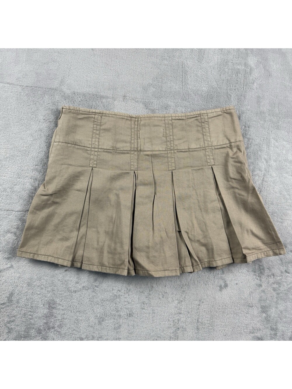 Garage Lexi Pleated Skort Women’s XS Khaki Beige Mini Skirt Shorts Build-In NWT - Picture 2 of 8
